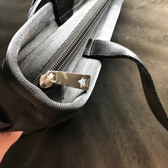 Harveys Seatbelt Bag Black Tote - Picture 7 of 15